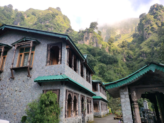 Himalayan Paradise Hotel