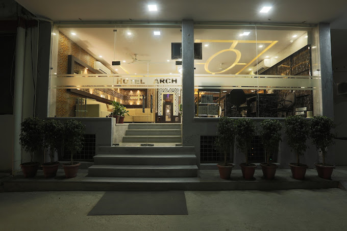 HOTEL ARCH MAHIPALPUR